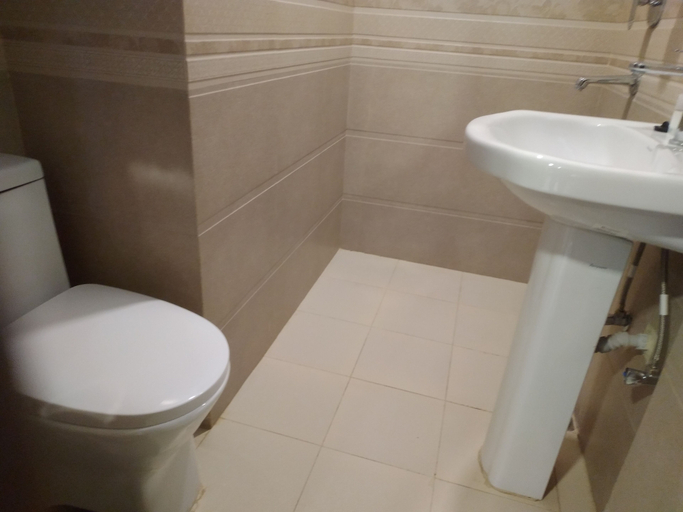 Bathroom 3, Hotel Green Plum, Bagmati