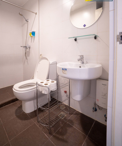 Bathroom 3, KL Tower - PH Staycation, Makati City
