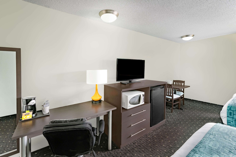Bedroom 24