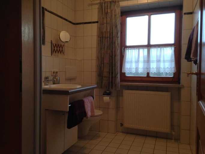 Bathroom 3, Ferienhof Löw, Passau