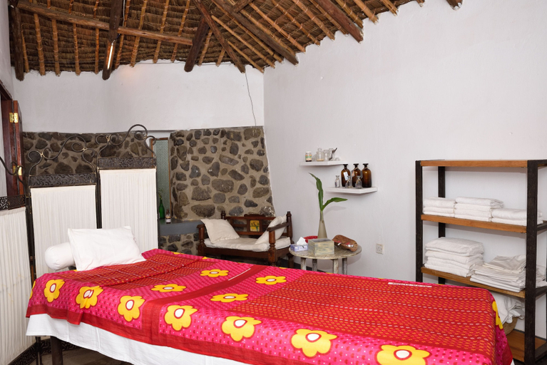 Bedroom 3, Kia Lodge, Hai
