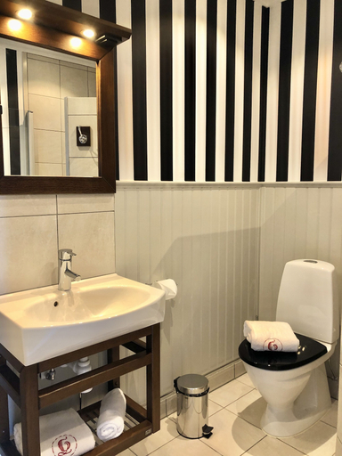 Bathroom 5, Gammelgården Hotell, Malung