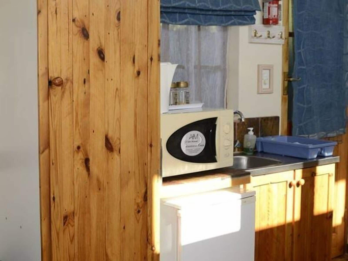 Others 5, Marnicus Guesthouse, Lejweleputswa