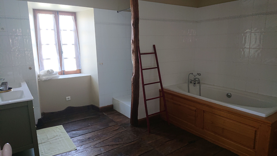 Bathroom 5, Gîtes et Chambres d'Hôtes Peyrecout Tarn, Tarn