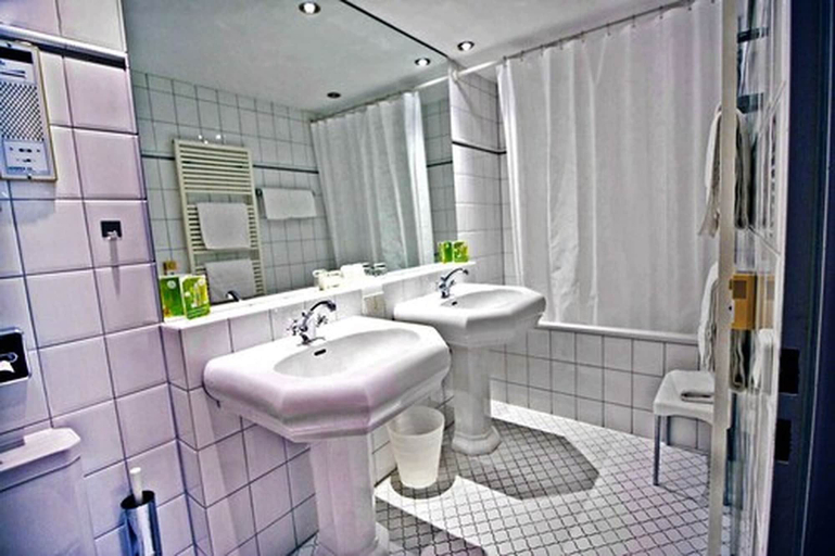 Bathroom 3, Schiff am See, Konstanz
