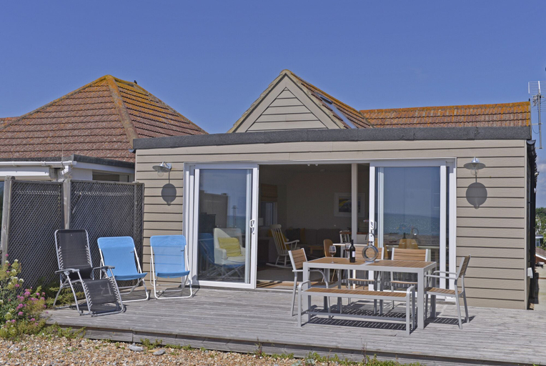 Exterior & Views, Pevensey Beach Retreat, East Sussex