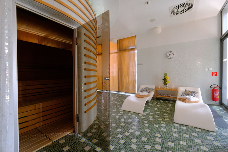 Bedroom 4, Business Hotel Astrum Laus, Levice