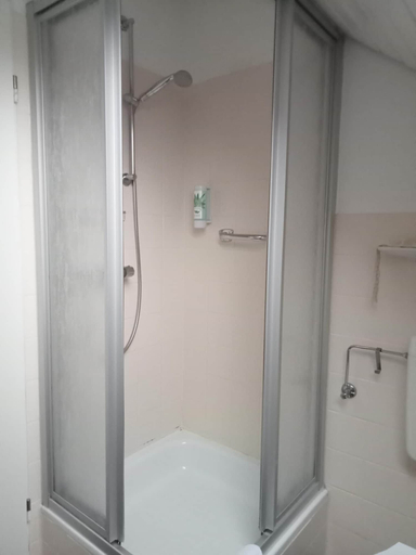 Bathroom 4, Hotel Rosmarin Garni, Ammerland
