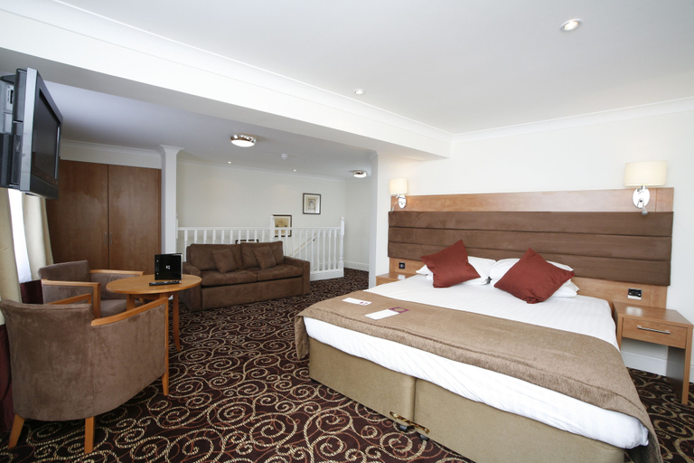 Bedroom 3, Rose and Crown Hotel, Wiltshire