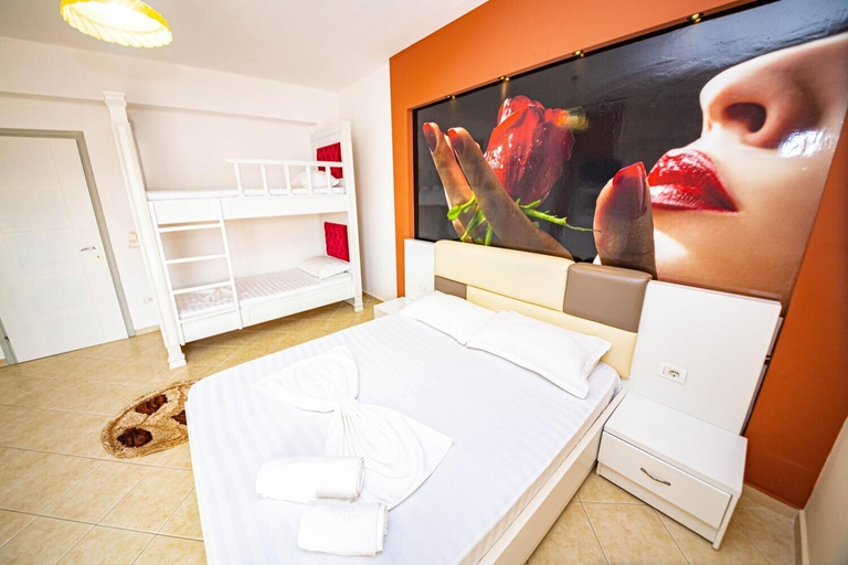 Others 5, Ideal Aparthotel, Sarandës