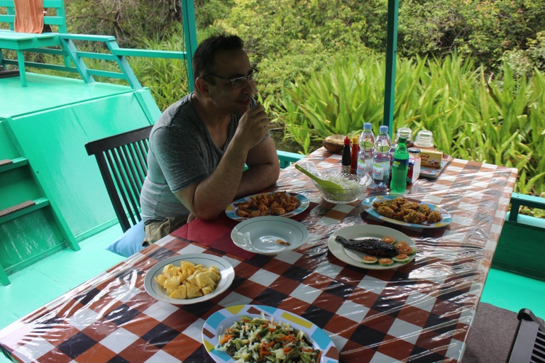Food & Drinks 5, Houseboat Bee Kelotok, Kotawaringin Barat