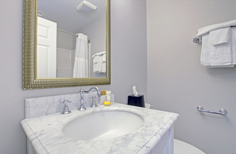 Bathroom 4, Atlantic Beach Resort, Carteret