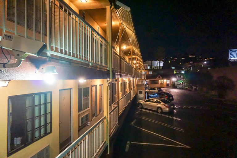 Exterior & Views 2, Hollywood La Brea Inn, Los Angeles