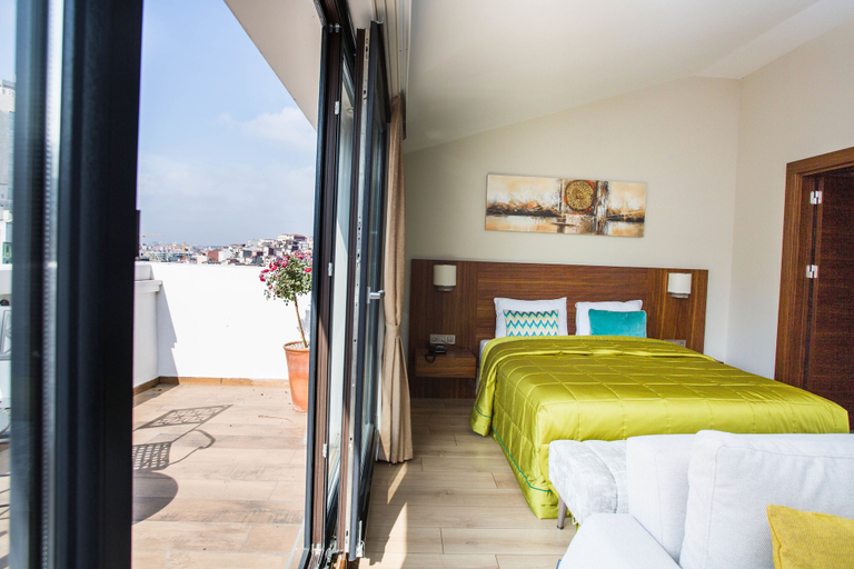 Bedroom 3, The White Orient Hotel, Beyoğlu