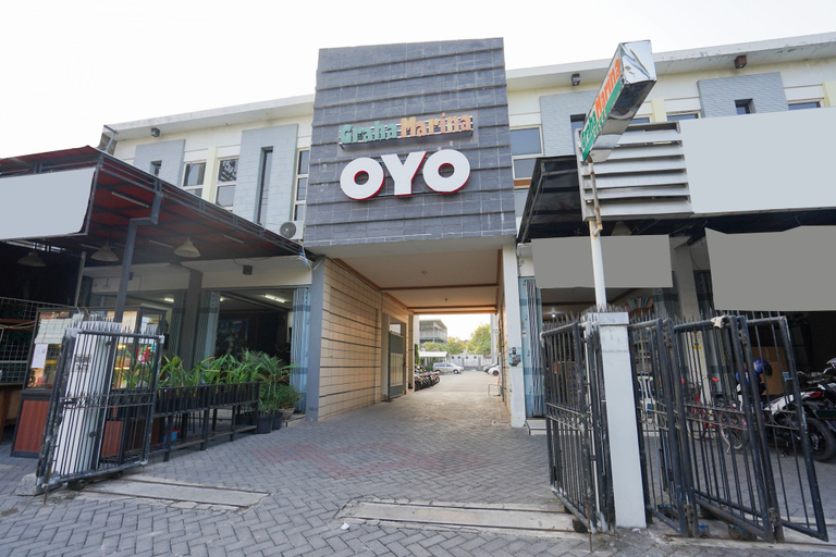 Exterior & Views 2, Hotel O Graha Marina, Surabaya
