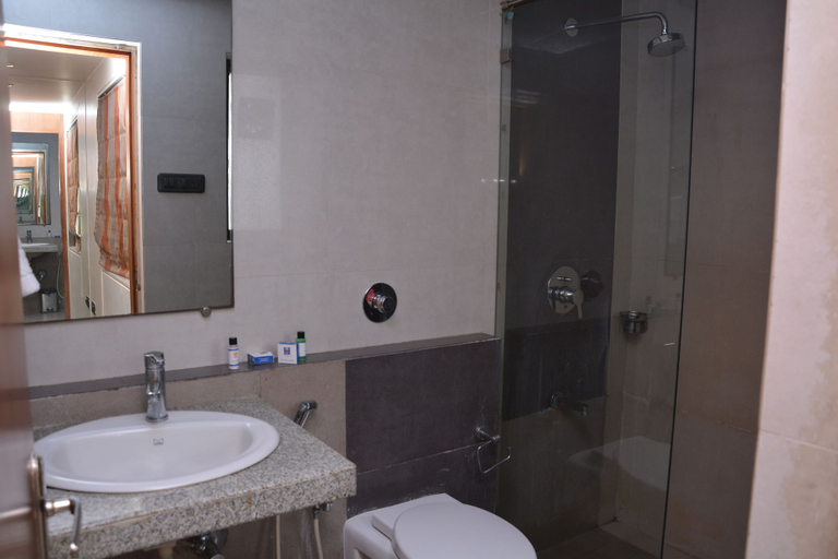 Bathroom 5, Comfort Inn Prince, Kachchh