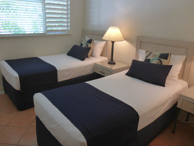 Bedroom 3, Palm Cove Tropic Apartments, Cairns