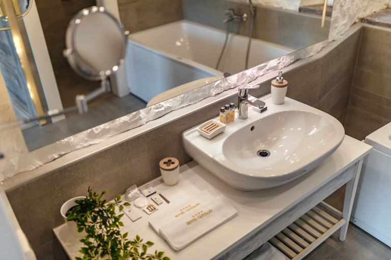Bathroom 4, Boutique Heritage Hotel Blanc & Bleu - Capitano
