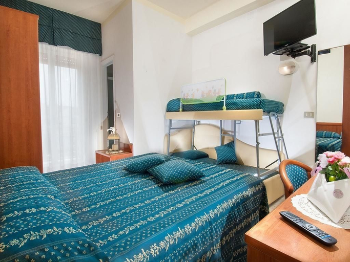 Bedroom 3, Hotel Caesar, Rimini