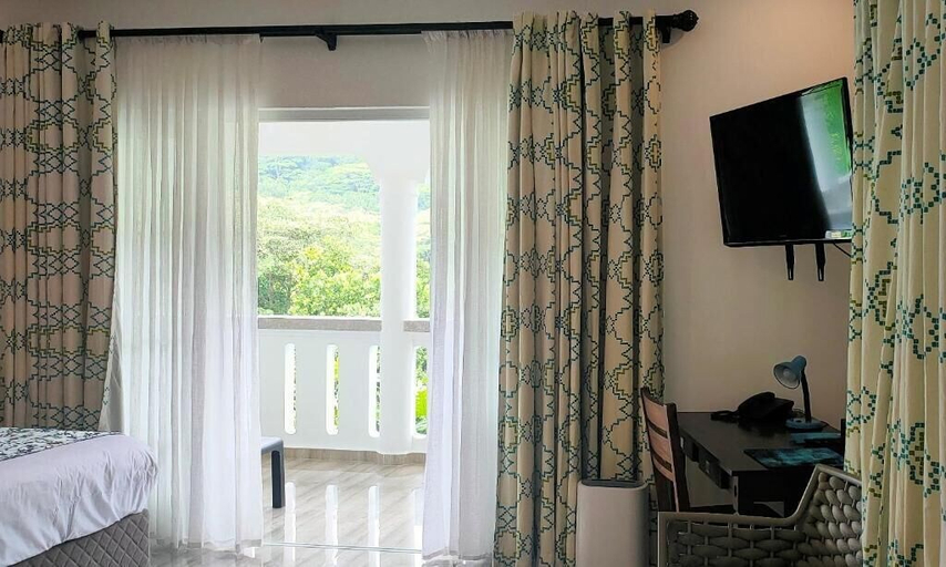 Bedroom 3, Mountain View Hotel