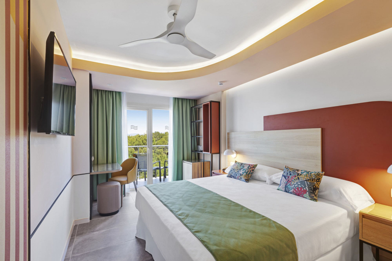 Bedroom 3, Hotel Riu Concordia, Baleares