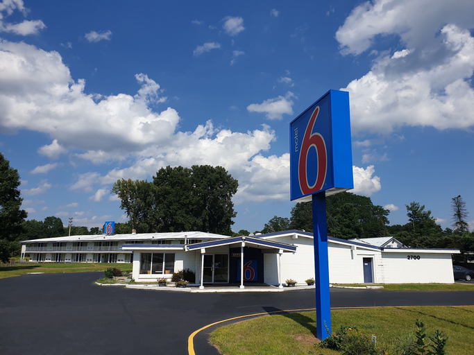 Exterior & Views 2, Motel 6 Schenectady, NY, Albany