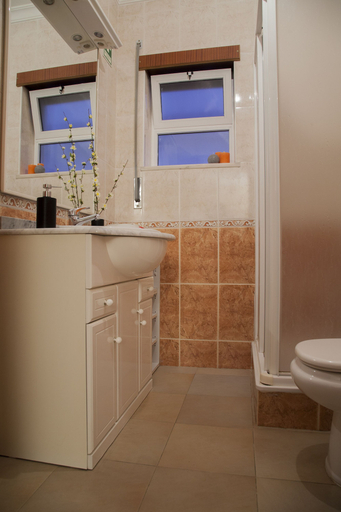 Bathroom 4, Our Little House, Vila Real de Santo António