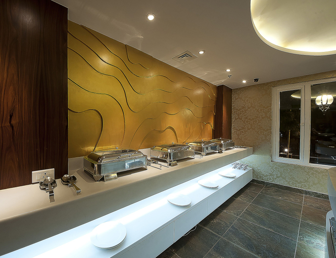 Bathroom 5, Hotel Regent Grand, Delhi