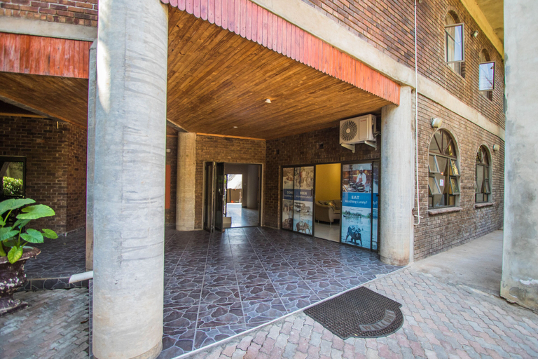 Others 5, The View Lodge, Hwange