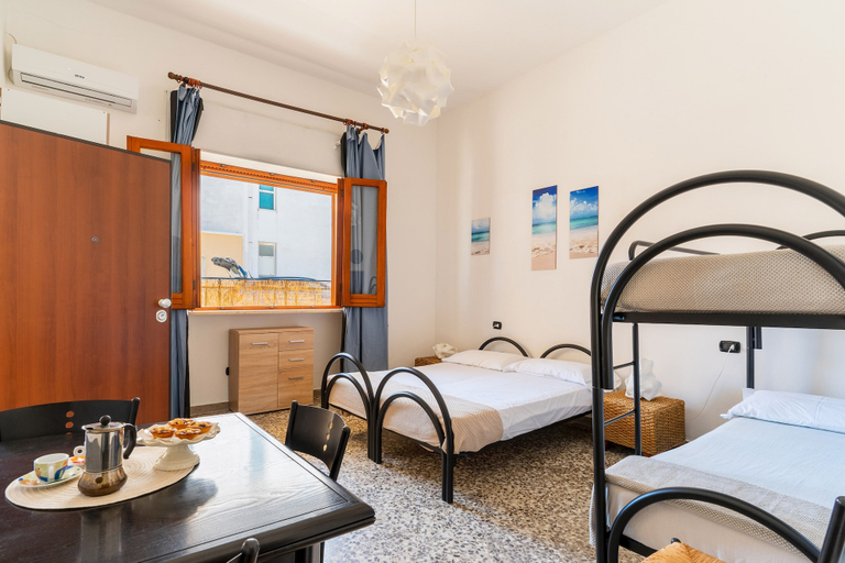 Bedroom 2, 2978 La Dea Venere by Barbarhouse, Lecce