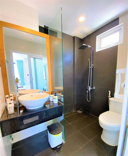 Bathroom 3, Olivia Apartment, Nha Trang