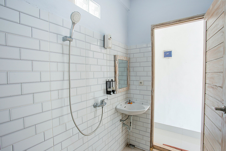 Bathroom 5, Ocean Brothers, Klungkung