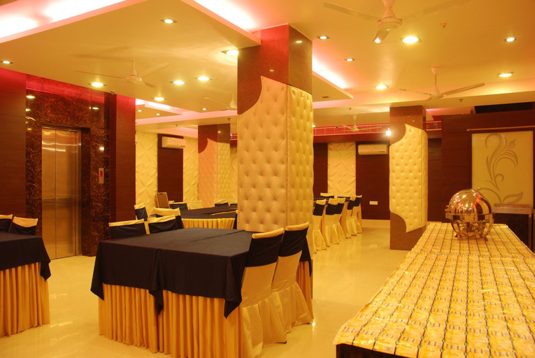 Food & Drinks, Hotel Yug Villa, Delhi