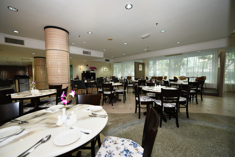 Food & Drinks 5, TF Riverside Hotel, Malacca City