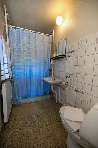 Bathroom 3, Tylstrup Kro og Motel, Aalborg