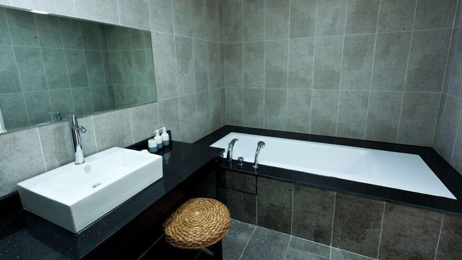 Bathroom 3, The BB's Jeju Resort, Seogwipo