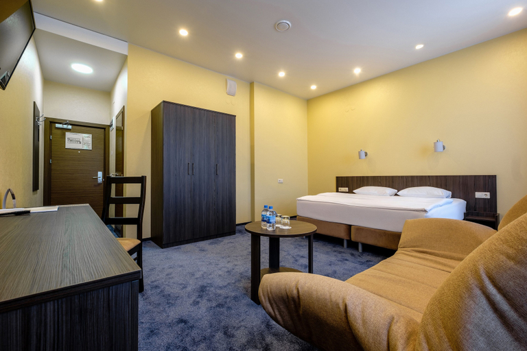 Bedroom 2, Komatek Hotel, Ekaterinburg gorsovet