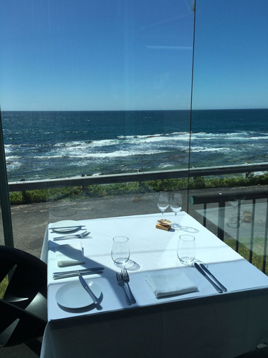Food & Drinks 5, Ocean Front at The Entrance, Wyong - South and West