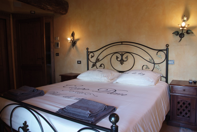 Bedroom 4, Castello di Giomici, Perugia