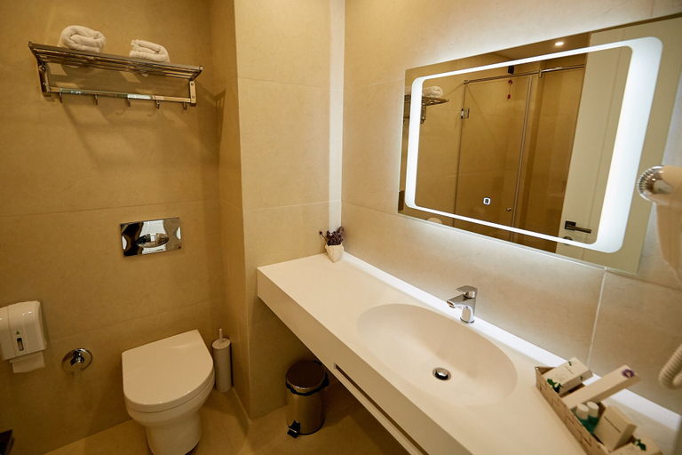 Bathroom 5, ETER Hotel, Kavajës