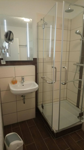 Bathroom 5, Gästehaus Laßbruch, Lippe