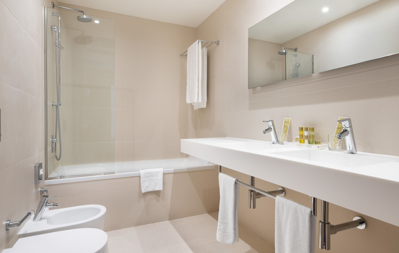 Bathroom 5, Eurostars Mar de Vigo, Pontevedra