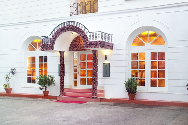 Exterior & Views 2, Hotel Luciyapalace, Thrissur