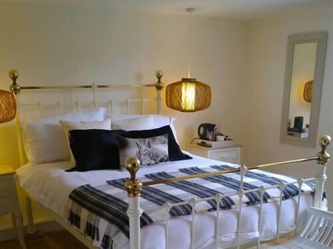 Bedroom 2, The Green Man Boutique Hotel, Essex