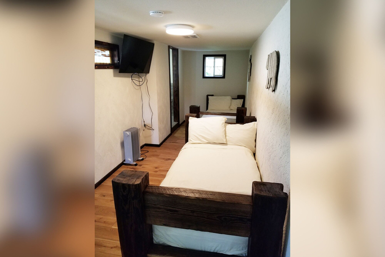 Bedroom 4, Paradise Village Hotel, Pierce