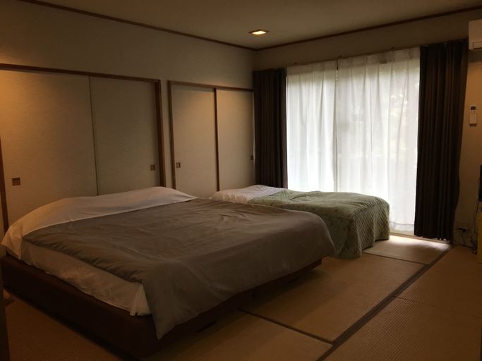 Bedroom 4, Nikko Ikoi Hotel, Nikkō
