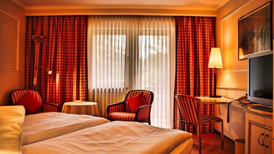 Bedroom 3, Landhotel Pfrondorfer Mühle, Calw