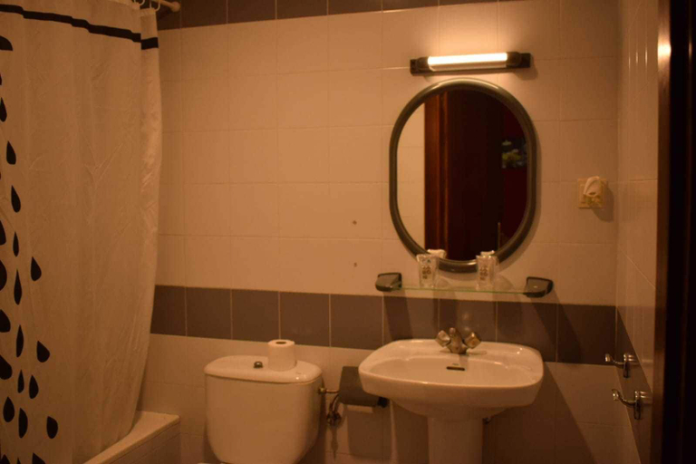 Bathroom 5, Hostal La Tablada, Soria