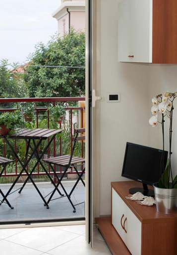Others 5, Residence Dell'Angelo, Imperia