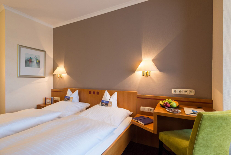 Bedroom 4, Hotel Heinz, Westerwaldkreis